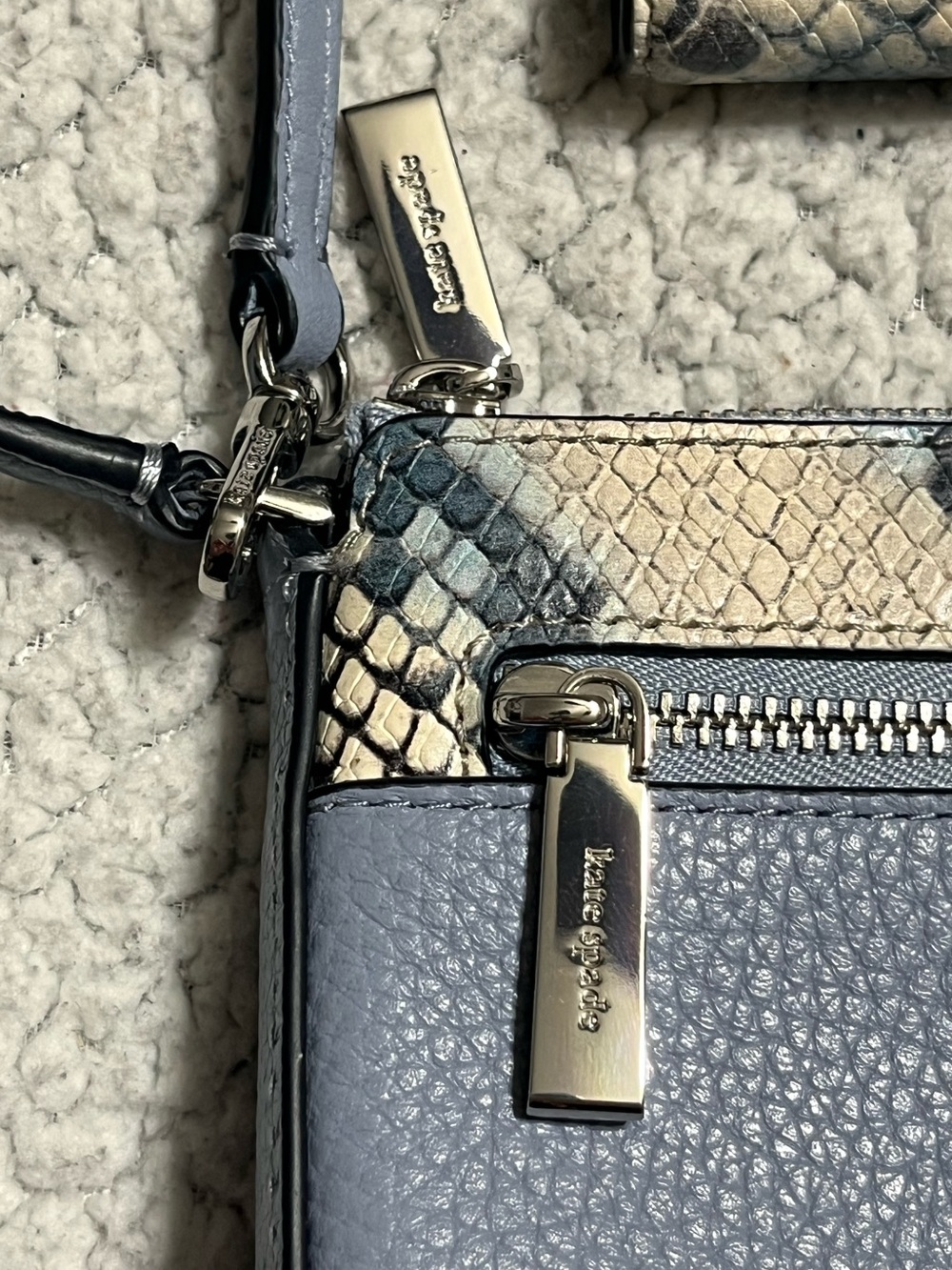 Kate Spade Leila Snake Embossed Convertible
Wristlet & Wallet
BUNDLE - Picture 3 of 11